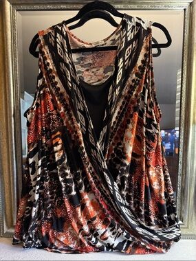 Avenue Abstract Print Stretchable Blouse/Top 22/24